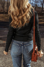 Load image into Gallery viewer, Black Solid Color Slim Fit Lightweight Crew Neck Sweater - Fashion Queen - 2