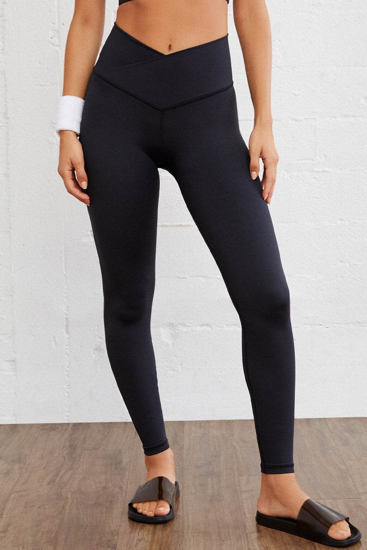 Black Arched Waist Seamless Active Leggings - Fashion Queen -  5
