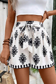 Black Tribal Geometric Print Belted High Waist Casual Shorts - Fashion Queen -  1