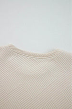 Load image into Gallery viewer, Black Solid Color Textured Long Sleeve Shift Dress - Fashion Queen
