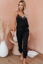 Load image into Gallery viewer, Black Drawstring Pocketed Cropped Jogger Pants
